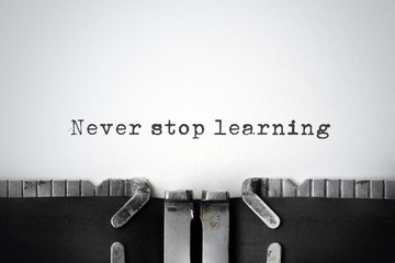 别克英朗去雾气是哪个按键(别克英朗按键灯开关在哪)